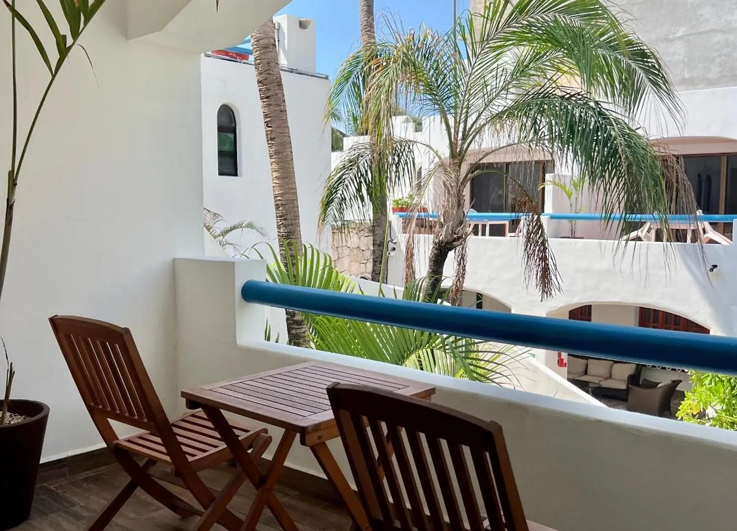 Pelicano Inn Playa Del Carmen - Beachfront Hotel México